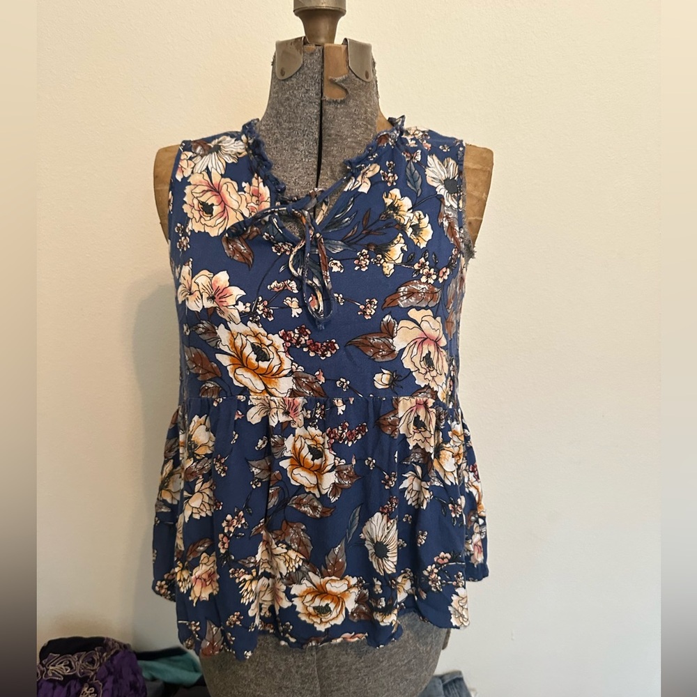 Grace & lace floral spring tank